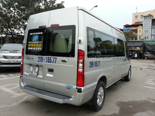 cho thuê xe cưới 16 chỗ Ford Transit chát lượng nhất Hà nội